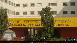 इंदौर MY हॉस्पिटल: दो दिन का चार्ज संभालने वाले डॉक्टर निलंबित, दशकों से जमे अफसर बख्शे गए?