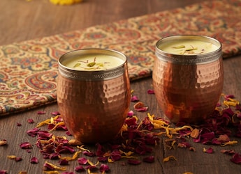 Navratri 2025: 6 Refreshing Drinks To Keep Your Energy High While Fasting Navratri 2025: 6 Refreshing Drinks To Keep Your Energy High While Fasting