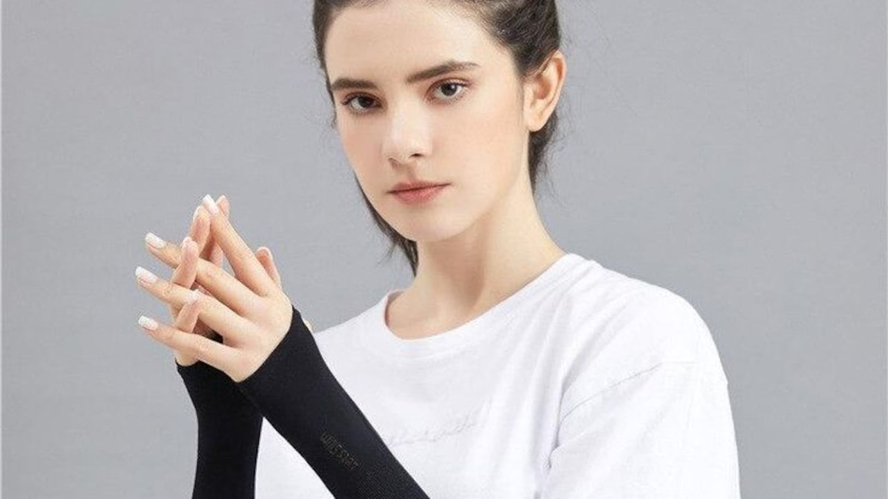 Get top riding sleeves to protect your arms from UV Rays 