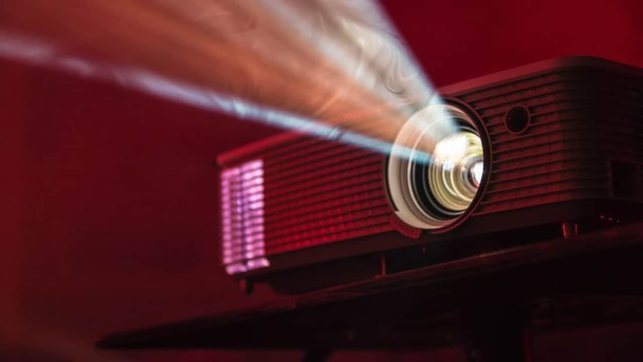 Pick top projectors to create cinema at home under budget