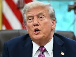 Trump Slaps $100,000 Fee On H-1B Visas: What It Means For Indians Trump Slaps $100,000 Fee On H-1B Visas: What It Means For Indians
