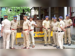 मुंबई पुलिस को मिली बड़ी सफलता, करोड़ों के ड्रग्स रैकेट का किया भंडाफोड़ मुंबई पुलिस को मिली बड़ी सफलता, करोड़ों के ड्रग्स रैकेट का किया भंडाफोड़