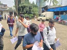 Dombivli : सरकारी नोकरभरतीचा खेळखंडोबा;  SSC च्या परीक्षांमध्ये मोठा गोंधळ, डोंबिवलीचे शेकडो विद्यार्थी त्रस्त Dombivli : सरकारी नोकरभरतीचा खेळखंडोबा;  SSC च्या परीक्षांमध्ये मोठा गोंधळ, डोंबिवलीचे शेकडो विद्यार्थी त्रस्त