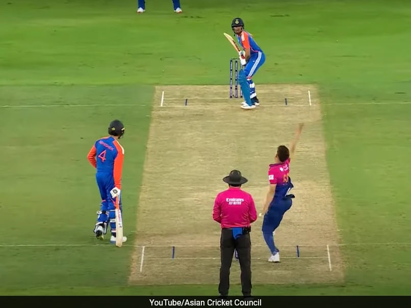 Watch: Wasim Akram Can't Keep Calm In Commentary Box After Shubman Gill's Mind-Blowing Six