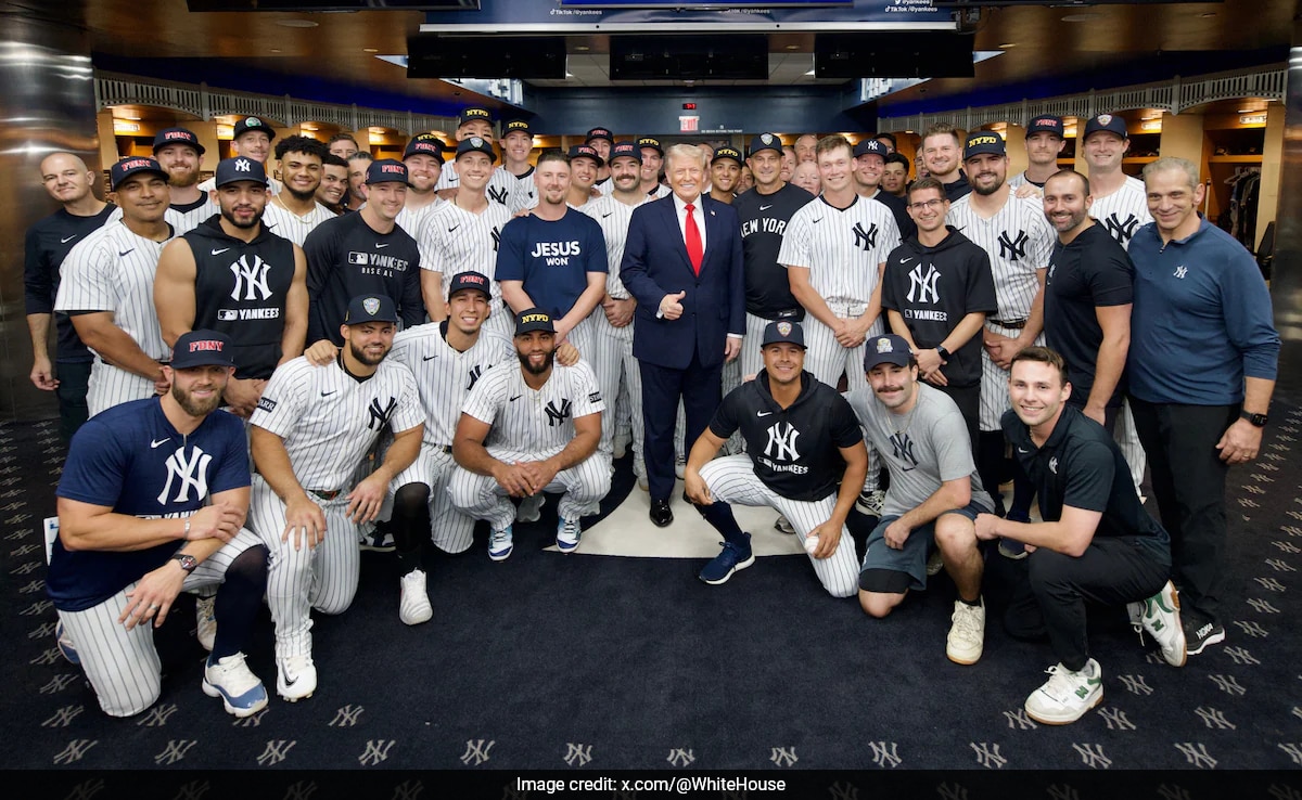 Trump Draws Cheers, Boos As He Attends Yankees Game On 9/11 Anniversary