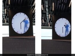Indian Tourist Amazed By Amsterdam Airport's Unique 'Human Watch': "A Man Inside The Clock..." Indian Tourist Amazed By Amsterdam Airport's Unique 'Human Watch': "A Man Inside The Clock..."