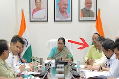 Delhi Chief Minister Rekha Gupta's Husband Seen At Official Meet, BJP Says "Nothing Wrong" Delhi Chief Minister Rekha Gupta's Husband Seen At Official Meet, BJP Says "Nothing Wrong"