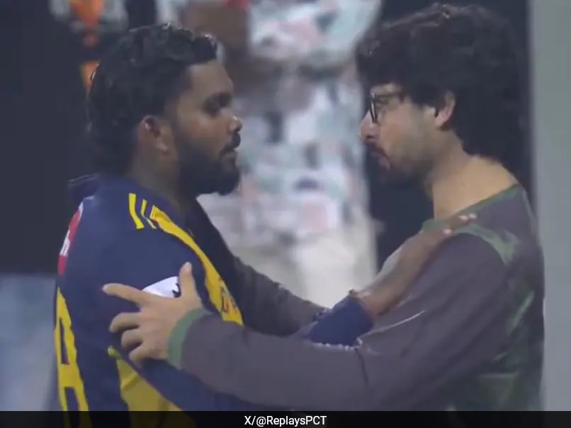 Watch: Wanindu Hasaranga Meets Pakistan Star Abrar Ahmed, Settles On-Field Drama In Asia Cup Clash