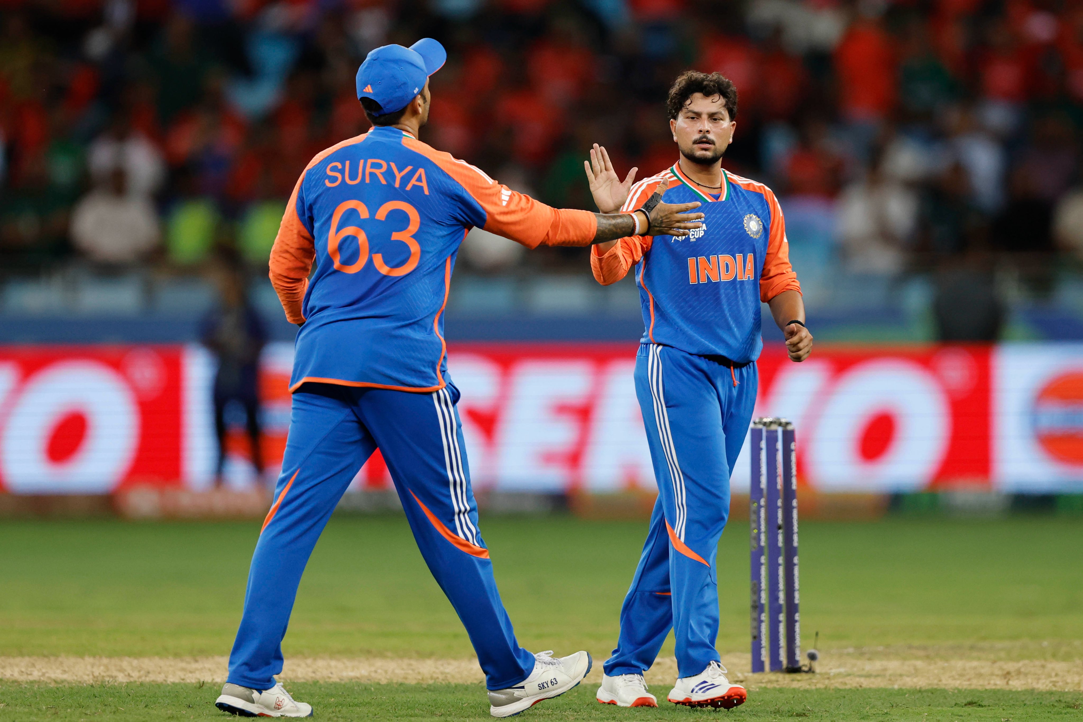 IND vs BAN: कुलदीप यादव ने रचा इतिहास, मुथैया मुरलीधरन का महारिकॉर्ड तोड़ विश्व क्रिकेट को चौंकाया