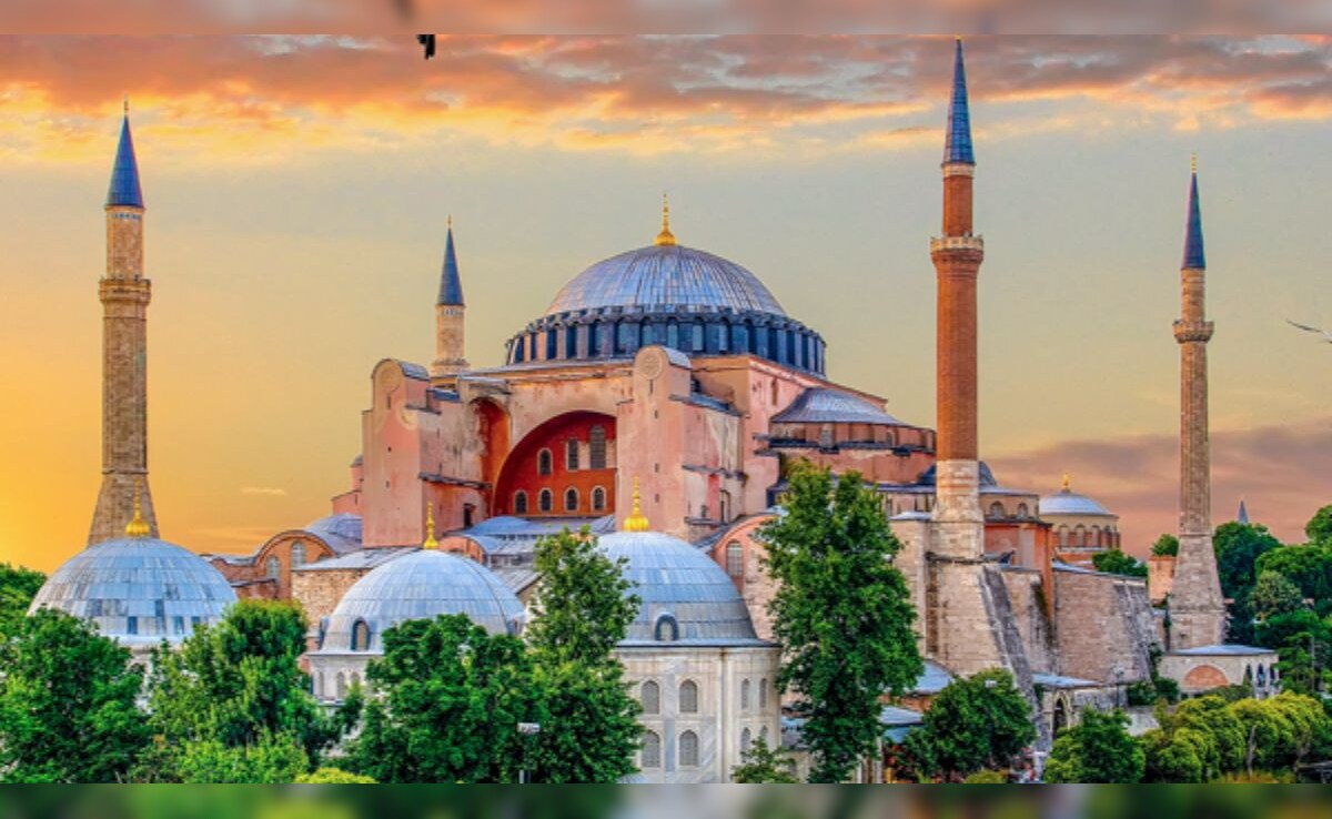 Church, Mosque, Museum: Hagia Sophia's Shifting Identity Over 1,600 Years