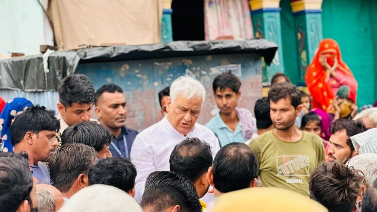 किसानों को मिलेगी राहत, मंत्री किरोड़ीलाल ने शुरू किया फसल नुकसान सर्वे; 15 सितंबर बाद मिलेगा मुआवजा किसानों को मिलेगी राहत, मंत्री किरोड़ीलाल ने शुरू किया फसल नुकसान सर्वे; 15 सितंबर बाद मिलेगा मुआवजा