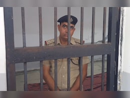कैथल में इंस्पेक्टर ही हवालात में कैद, जानें कोर्ट को क्यों देना पड़ा ऐसा आदेश कैथल में इंस्पेक्टर ही हवालात में कैद, जानें कोर्ट को क्यों देना पड़ा ऐसा आदेश