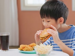 Junk Food For Kids : तुम्ही लहान मुलांना जंक फूड देताय? वेळीच थांबवा; धक्कादायक अहवाल समोर 