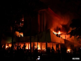 Indonesians Burn Down Regional Parliaments Over Politicians' High Salaries Indonesians Burn Down Regional Parliaments Over Politicians' High Salaries