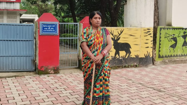 अफसर की पत्नी के गहने उतरवाए, युवकों ने कहा- 51 तक गिनती गिनों, देवी के दर्शन होंगे; आखें खोलीं तो उड़ गए होश