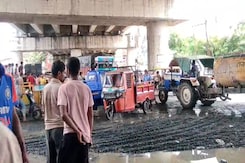 Pothole Claims Life On Wada Bhiwandi Highway, Sparks Outrage In Nashik Pothole Claims Life On Wada Bhiwandi Highway, Sparks Outrage In Nashik