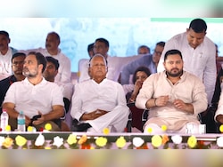 Lalu Yadav&#039;s Daughter Unfollows Him, Brother Tejashwi On Social Media Ahead Of Polls