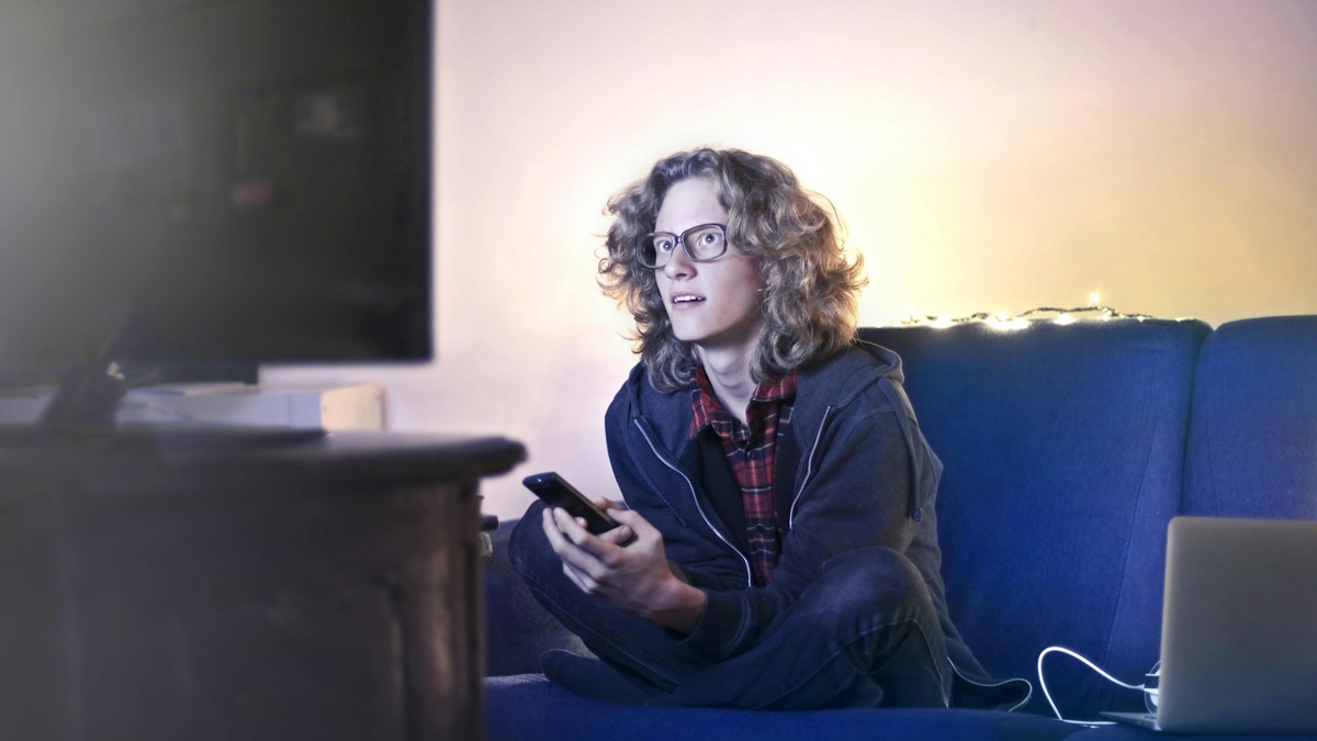 Airtel के गजब ब्रॉडबैंड प्लान, 365 दिनों तक अनलिमिटेड इंटरनेट, फ्री TV चैनल, OTT के साथ वॉयस कॉलिंग का लाभ