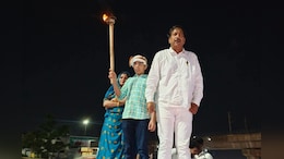 Naresh Meena: जयपुर में मशाल लेकर निकला नरेश मीणा का बेटा, राजेंद्र गुढ़ा के नेतृत्व में समर्थकों ने निकाला जुलूस