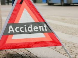 Buldhana Accident: मलकापूरजवळ भीषण अपघात! सुसाट कारची ट्रेलरला धडक, 5 जणांचा मृत्यू Buldhana Accident: मलकापूरजवळ भीषण अपघात! सुसाट कारची ट्रेलरला धडक, 5 जणांचा मृत्यू