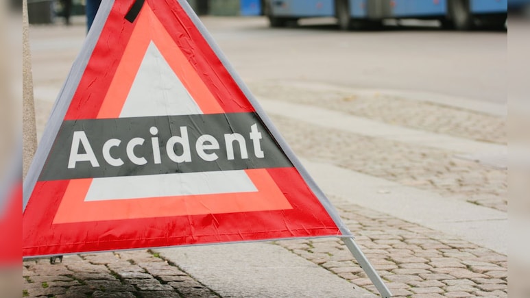 Big Accident: कुएं में गिरी श्रद्धालुओं से भरी कार, 3 लोगों की हुई मौत, मचा कोहराम