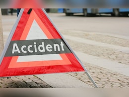 Big Accident: सिवनी में पिकअप वाहन अनियंत्रित होकर दुर्गा पंडाल में घुसा, 8  श्रद्धालु घायल  Big Accident: सिवनी में पिकअप वाहन अनियंत्रित होकर दुर्गा पंडाल में घुसा, 8  श्रद्धालु घायल
