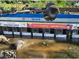 Tonk Accident: टायर ऊपर, छत नीचे.. नियंत्रण खोकर गहरे गड्ढे में जा गिरी सवारियों से भरी राजस्थान रोडवेज की बस, कई घायल Tonk Accident: टायर ऊपर, छत नीचे.. नियंत्रण खोकर गहरे गड्ढे में जा गिरी सवारियों से भरी राजस्थान रोडवेज की बस, कई घायल