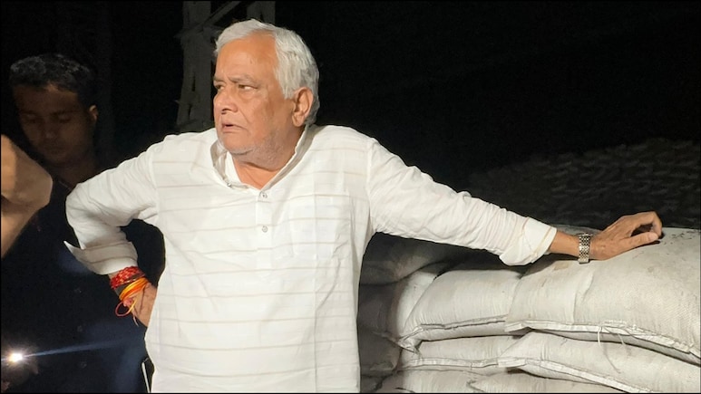 Rajasthan: सुराग मिला तो रात को किरोड़ी लाल मीणा ने मारा छापा, नकली खाद का गोदाम किया सीज