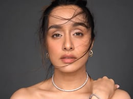 Shraddha Kapoor's LinkedIn Profile Says, "Sandwich Maker, Worst Barista": Internet Suggests "Executive MBA <i>Karo Ab</i>" Shraddha Kapoor's LinkedIn Profile Says, "Sandwich Maker, Worst Barista": Internet Suggests "Executive MBA <i>Karo Ab</i>"
