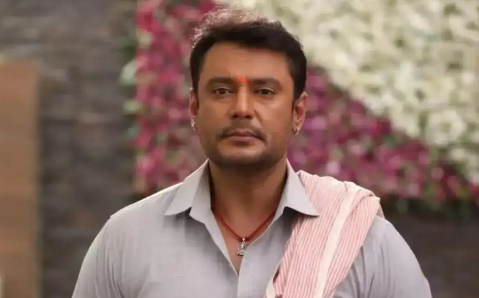 जेल में बंद इस एक्टर का हुआ बुरा हालत, हाथों पर लग रही है फफूंद, मरने के लिए मांग रहा है जहर