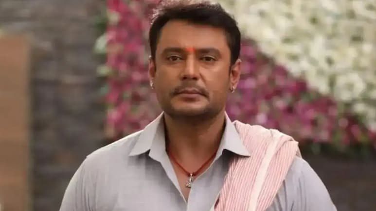 जेल में बंद इस एक्टर का हुआ बुरा हाल, हाथों पर लग रही है फफूंद, मरने के लिए मांग रहा है जहर