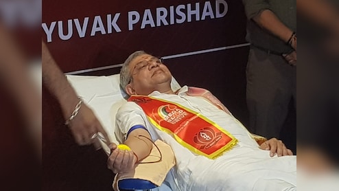 पीएम मोदी के जन्मदिन पर बन रहा ब्लड डोनेशन का वर्ल्ड रिकॉर्ड, अश्विनी वैष्णव ने भी किया रक्तदान