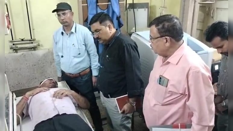 निवाड़ी के सरकारी अस्पताल में 3 नकाबपोशों ने डॉक्टर को पीटा, हाथ में फैक्चर; इलाज कर किया बंद