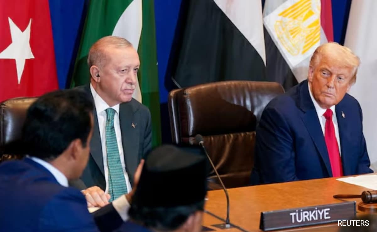Trump Urges Turkey's Erdogan To Stop Buying Russian Oil