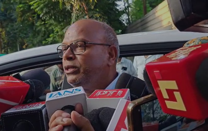 बैठक में लिए गए फैसलों के बारे में बताते बिहार कांग्रेस प्रदेश अध्यक्ष राजेश राम. बैठक में लिए गए फैसलों के बारे में बताते बिहार कांग्रेस प्रदेश अध्यक्ष राजेश राम.