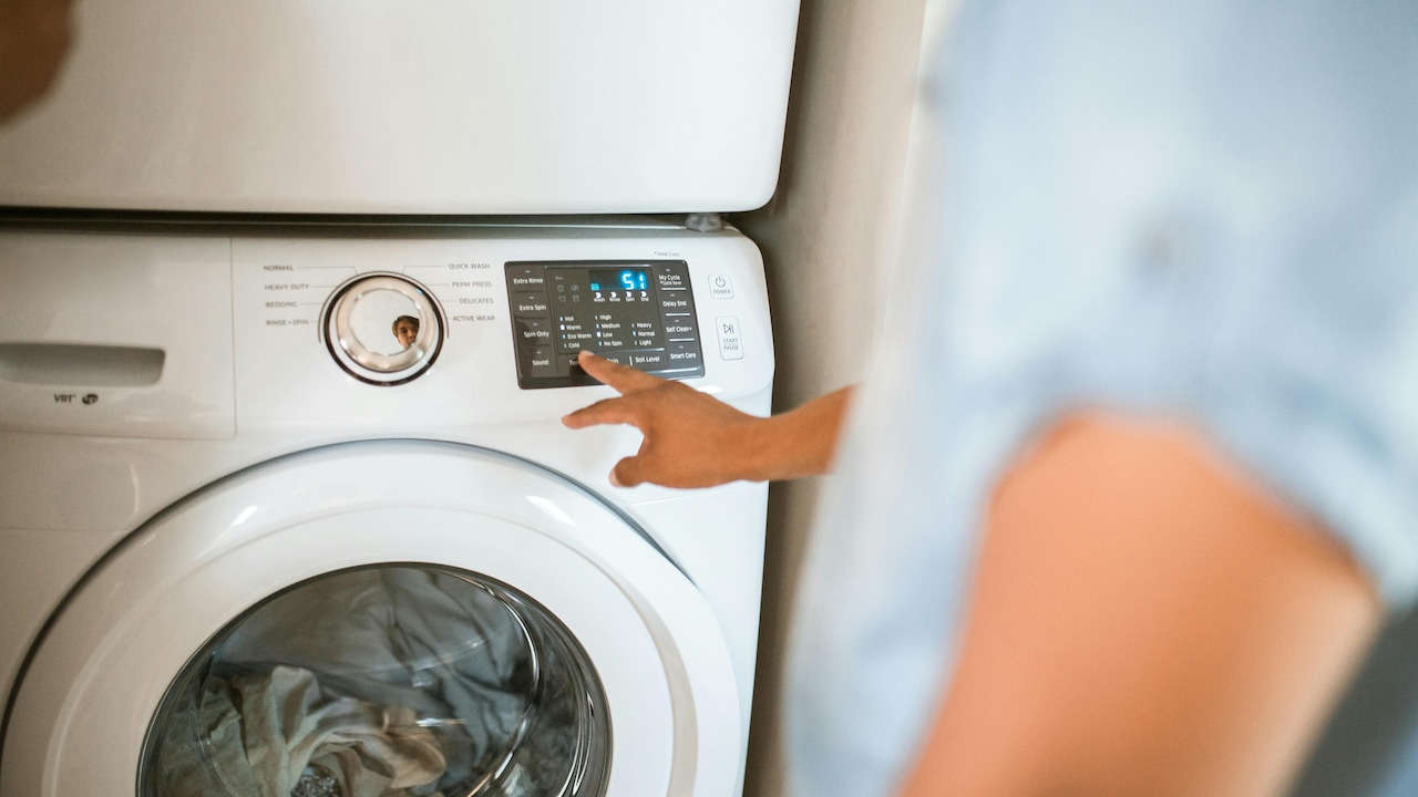 5 best top-load washing machines under ₹30,000: Shop Haier, LG Samsung picks for your smart for home.