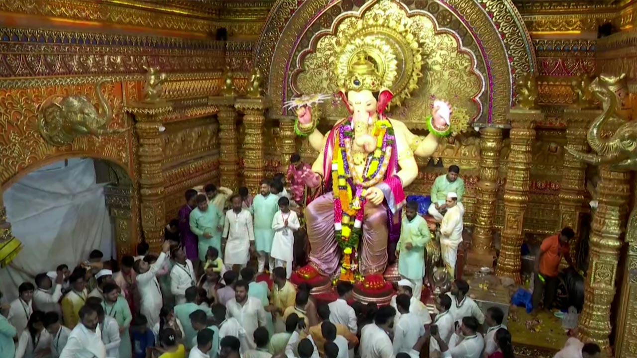 21,000 Cops Deployed In Mumbai For Ganesh Immersions, AI To Manage Routes