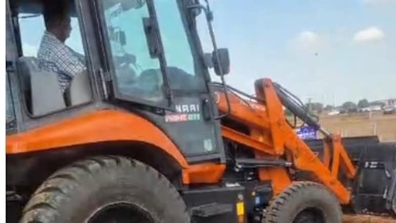 अतिक्रमण पर नगर निगम की बड़ी कार्रवाई, 'सावरियां सिटी' पर चला बुलडोजर; 30 बीघा भूमि का निर्माण ध्वस्त 