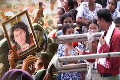 'Came At 4 AM': Devoted Fans Pay Tribute To Zubeen Garg In Assam 'Came At 4 AM': Devoted Fans Pay Tribute To Zubeen Garg In Assam