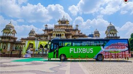 जयपुर में जल्द दिखेंगी हॉप ऑन-हॉप ऑफ बस...लंदन में बसों पर चढ़ा राजस्थान का रंग