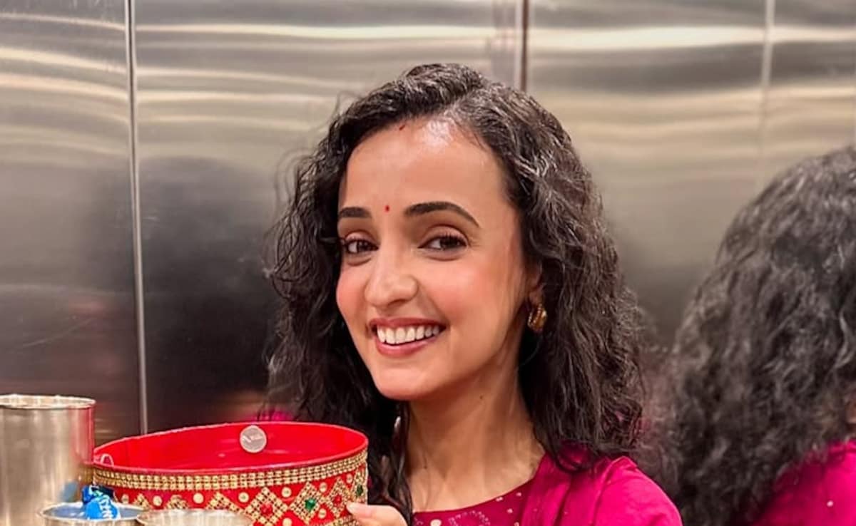 सनाया ईरानी के पति की 10 फोटो, ऑनस्क्रीन से ऑफस्क्रीन का सफर, फैंस कहेंगे- फेरीटेल कपल