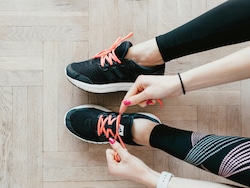 फिटनेस लवर्स के लिए खुशखबरी, Myntra BFF लेकर आया है बेस्ट क्वालिटी वाले Sport Shoes, वो भी कम कीमत में