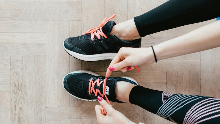 फिटनेस लवर्स के लिए खुशखबरी, Myntra BFF लेकर आया है बेस्ट क्वालिटी वाले Sport Shoes, वो भी कम कीमत में