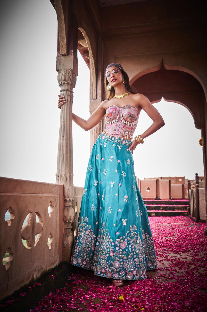 Bag Your Favourite Fusion Outfit For This Festive Season