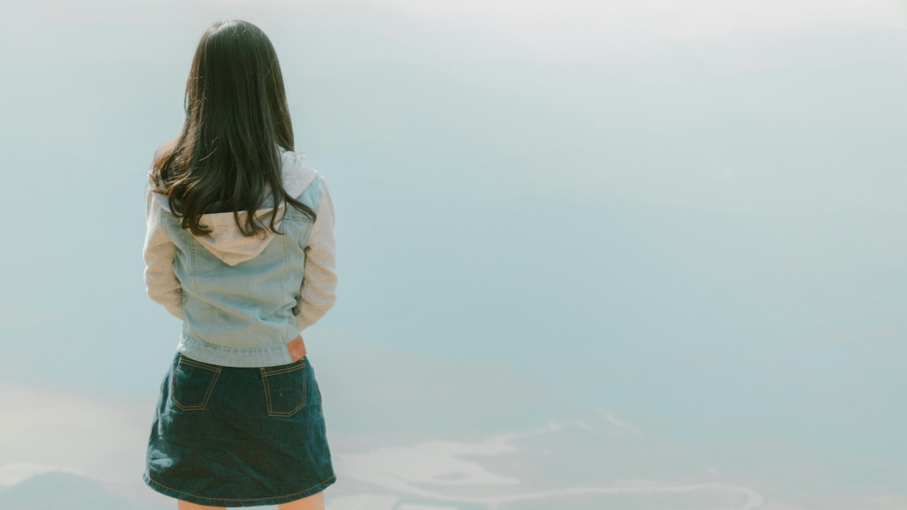 Here are 10 easy tips to style your beloved skirts in different ways.