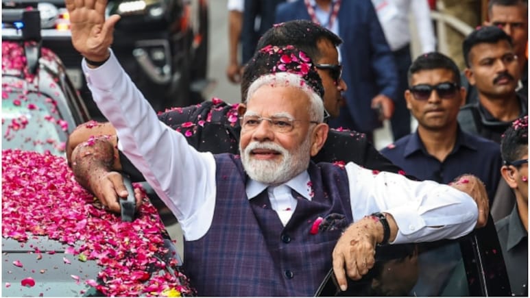 PM Modi Banswara Visit: न्यूक्लियर प्लांट, पानी, रोजगार और वंदे भारत... पीएम मोदी कल बांसवाड़ा से देंगे 1.08 लाख करोड़ की सौगात PM Modi Banswara Visit: न्यूक्लियर प्लांट, पानी, रोजगार और वंदे भारत... पीएम मोदी कल बांसवाड़ा से देंगे 1.08 लाख करोड़ की सौगात