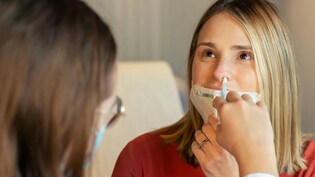 स्टैनफोर्ड के वैज्ञानिकों ने बनाई यूनिवर्सल नेजल स्प्रे वैक्सीन, हर तरह के वायरल और बैक्टीरियल इंफेक्शन से करेगी बचाव