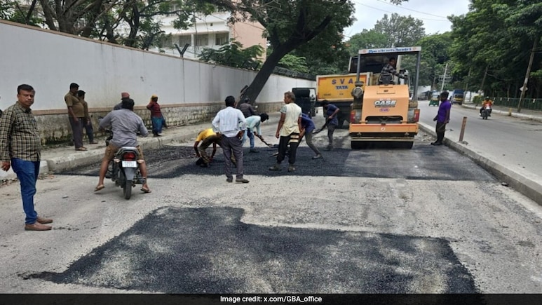 "Paying Attention": DK Shivakumar As Bengaluru Fills Potholes After NDTV Report "Paying Attention": DK Shivakumar As Bengaluru Fills Potholes After NDTV Report