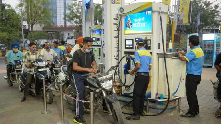 UP Government Begins 'No Helmet No Fuel' Campaign: Check Dates, Rules, And More UP Government Begins 'No Helmet No Fuel' Campaign: Check Dates, Rules, And More
