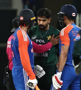 "<i>Maarna vs Ragad Ke Dhona</i>": Ex India Stars Post On Indias Win Over Pakistan Sets X Ablaze